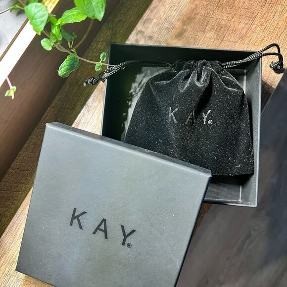 Kay Jewelers Diamond Necklace 1/4 carrot Marquise-Shaped Design - 10K Rose Gold - Picture 10 of 13